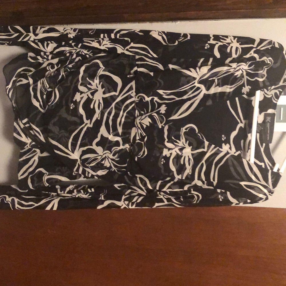 Women’s petite top size small